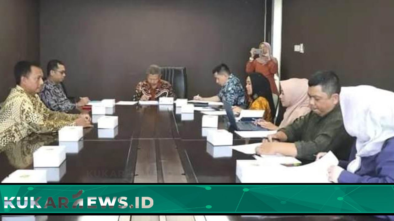 Pansus Pembahas Ranperda Fasilitasi Penyelenggaraan Pendidikan Pondok Pesantren Kunjungi Kemendagri