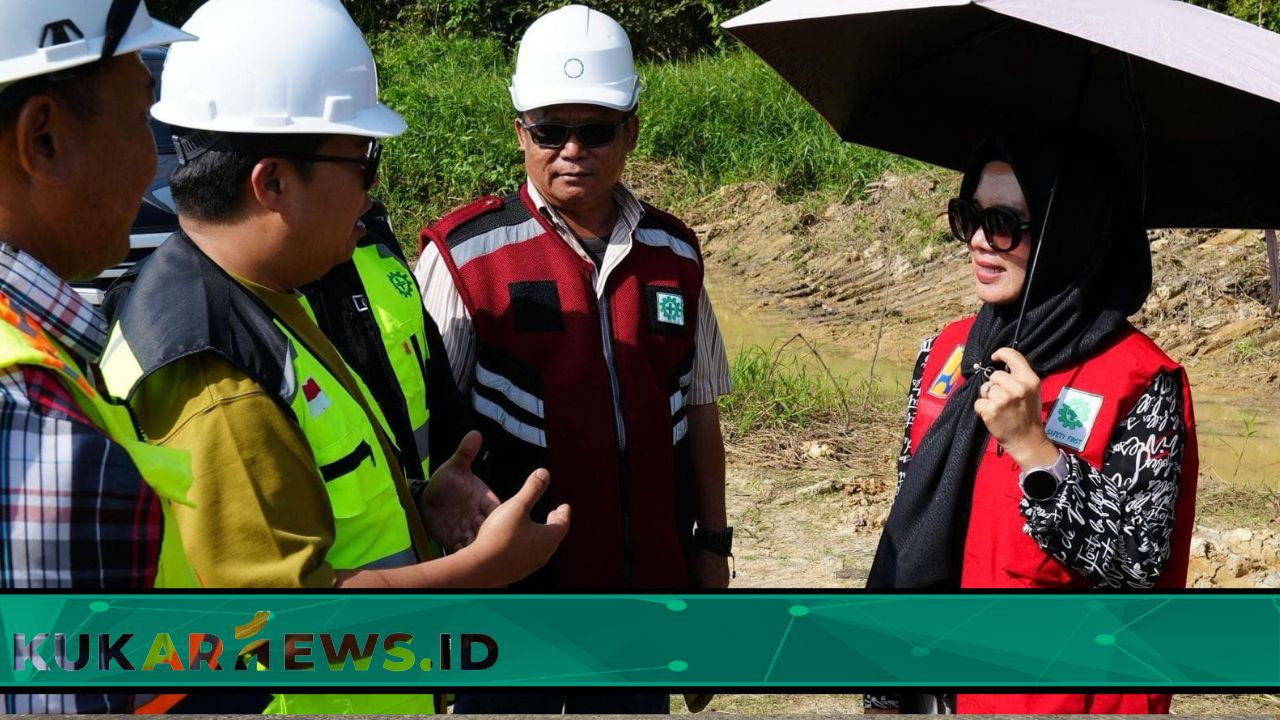 Wakil Bupati Rendi Solihin Tinjau Progres Pembangunan Jembatan Sebulu