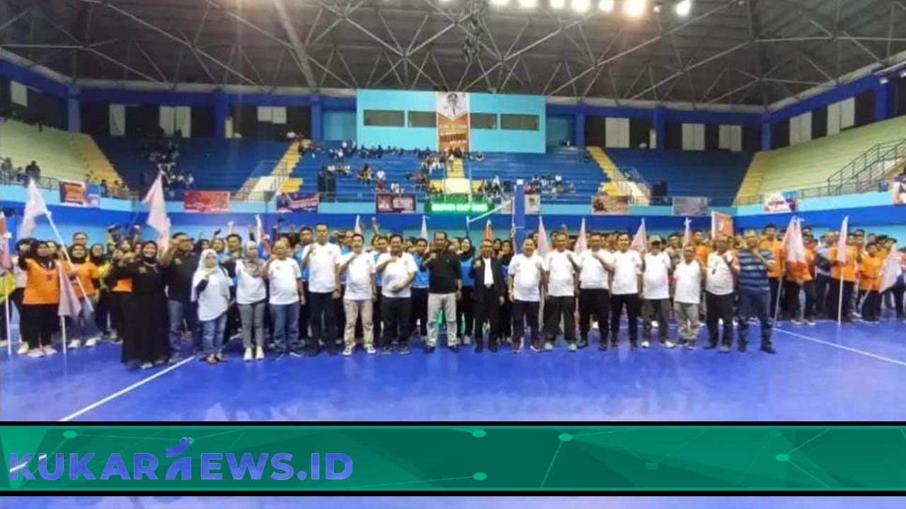 Turnamen Bola Volly Bupati Cup Kutim 2023 Resmi Dibuka Bupati Ardiansyah