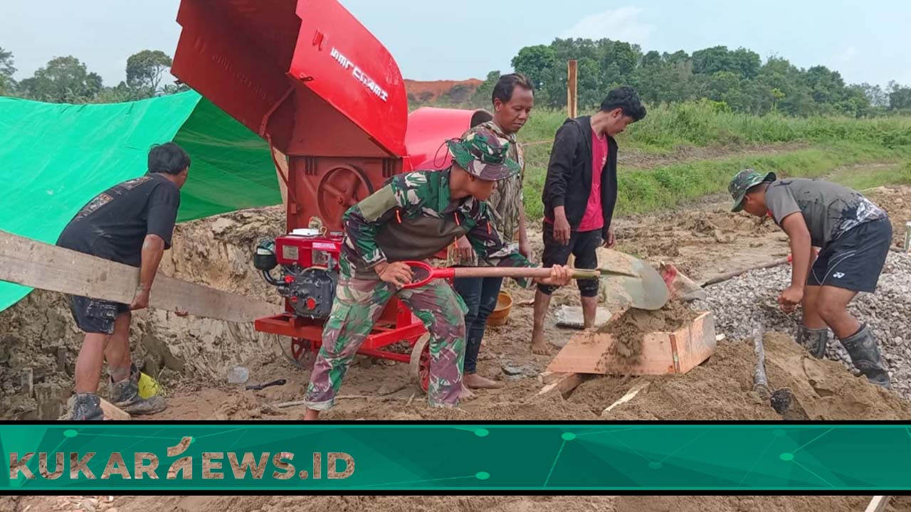Tim Satgas Lakukan Pengecoran Pondasi Cek DAM