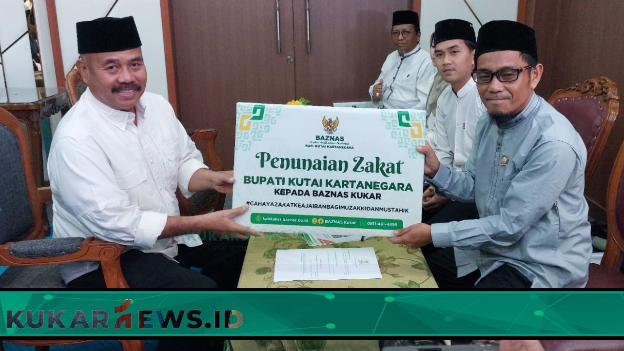 Bupati Edi Damansyah Salurkan Zakat dalam Kukar Berzakat 1446 Hijriah