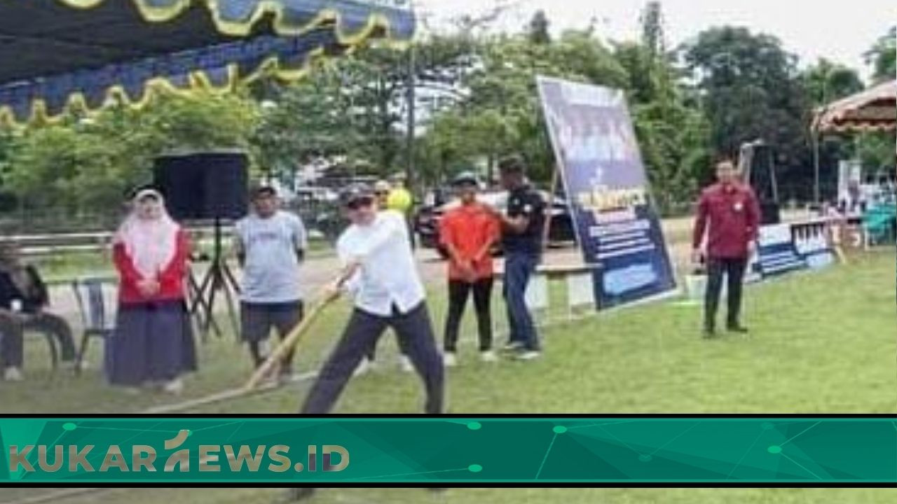 Bupati Ardiansyah Buka Kejuaraan Slowpitch Softball 2025 di Kutim: Semoga Kelak Menorehkan Prestasi