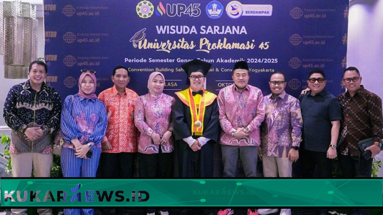 Ketua DPRD Kukar Hadiri Wisuda Wabup Rendi Solihin di Yogyakarta